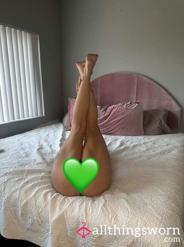 Playing With My Plug 💚