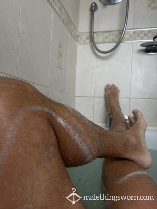 Playing With My Semi In The Bath 👀