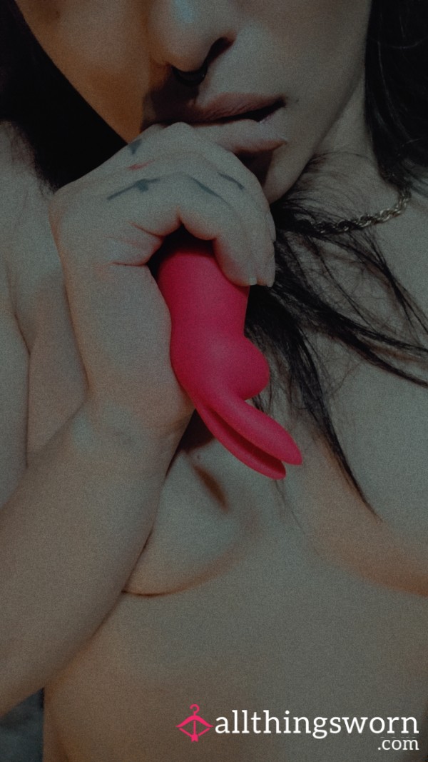 Plugged N Playin With My Lil Pink Bunny 🐰