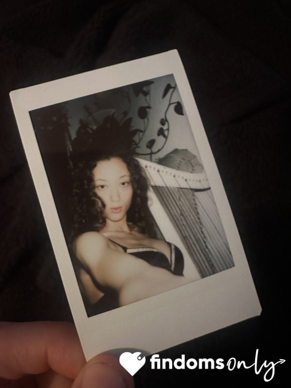 POLAROID RELIC OF YOUR GODDESS