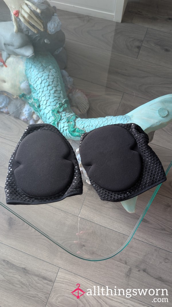 💦Pole Dancer’s Stinking Knee Pads – Soaked In Sweat & Filth💦