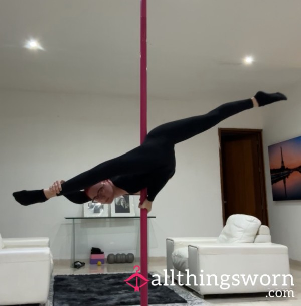 Pole Dancing In Leggings (Extreme Flexibility)