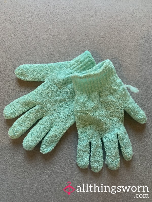 Post Jog Exfoliating Gloves