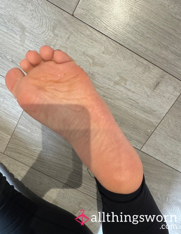 Post-Run Soles — Fresh Triathlete Feet Set 👟