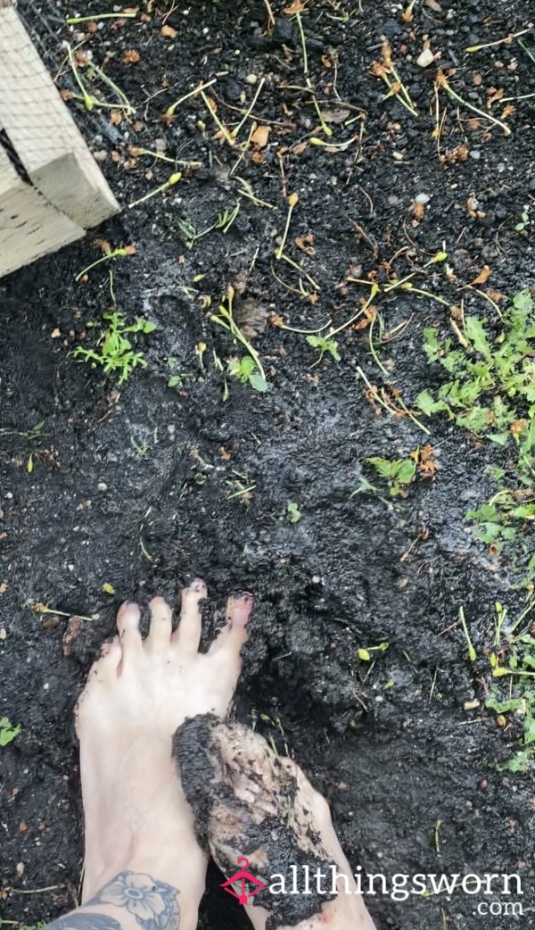 POV: Toes In The Mud!🦶🏻