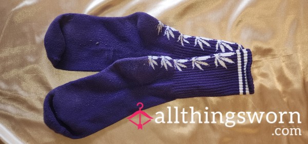 Pozee's Pot Socks: Puff Puff Purple