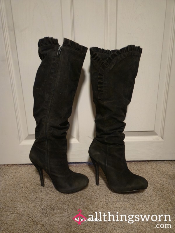 Pretty Black Boots