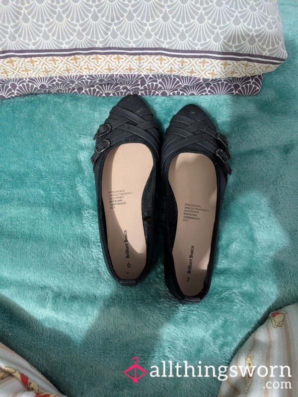 PRETTY BLACK 🖤 FLATS Well "STINKY"Well Loved And Cared For By Rainbow 🌈❤️🌈 Pictures Don't Do  Them Justice Hehe Unfortunately Postage Isn't Included In Price