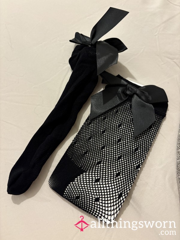 Pretty Bow Fishnet Socks