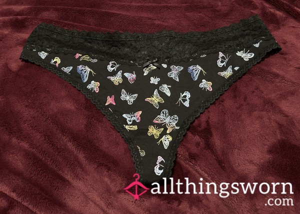 ~PRETTY Bu*tERFLY LACE TRIM BLACK COTTON THONG~