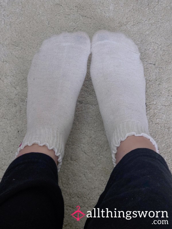 Pretty Frilly Socks 😍