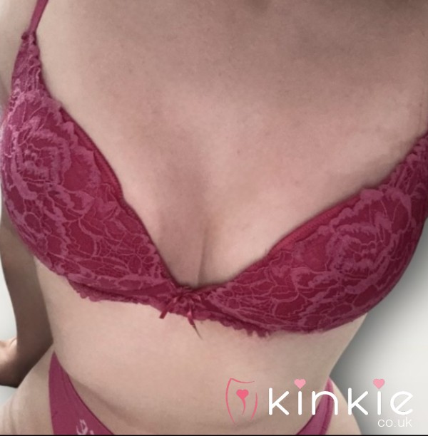 Pretty In Pink 34C Lace Ann Summers Bra