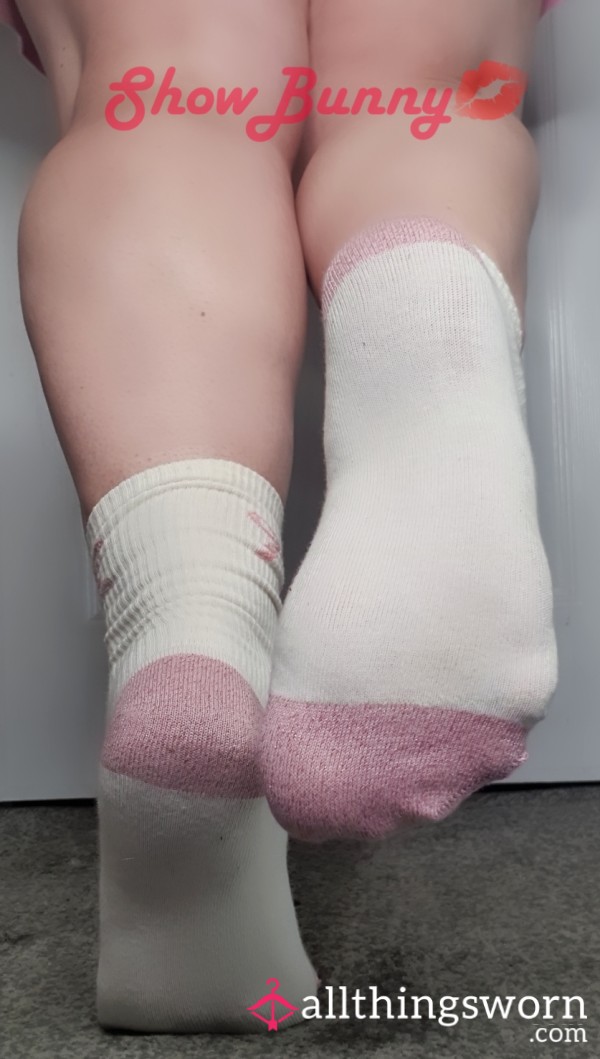 🧦 Pretty In Pink – Custom-Worn Sock Experience