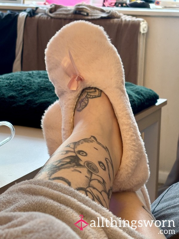 Pretty In Pink Fluffy Slippers