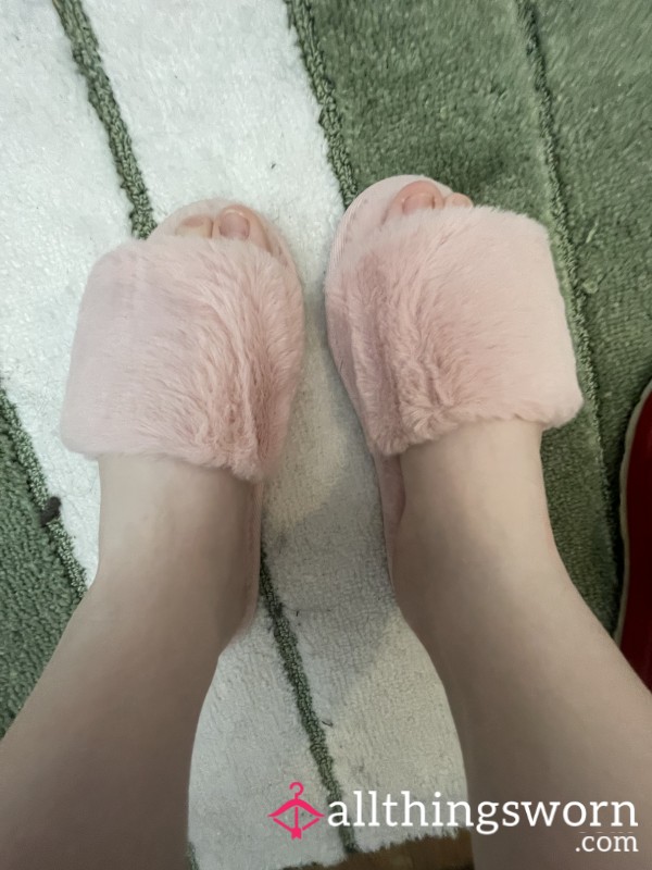 👣 Pretty In Pink: Worn Fluffy Slippers 💖
