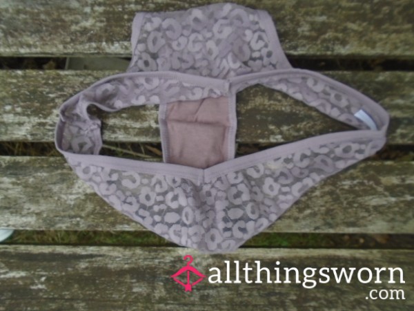 🌀Pretty Lace Thong😉