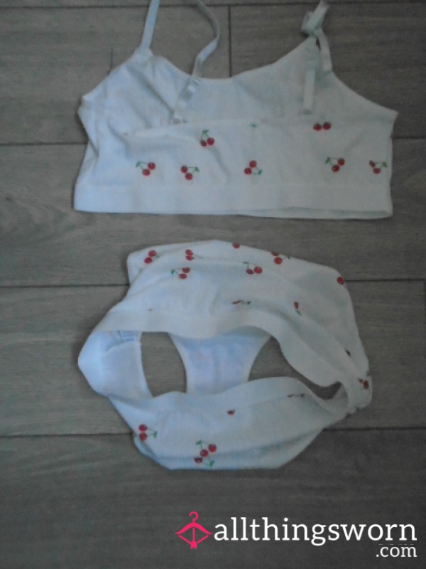 🍒Pretty Lingerie Top And Pants In Size Large😏🍒