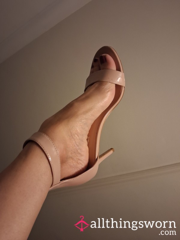 Pretty Little Pink Heels. Are Used With Bonny Love. I Loved Them And Now They Can Be Yours. Bonny. X All Bits Sent With Bonny Sent Smelling Packaging X