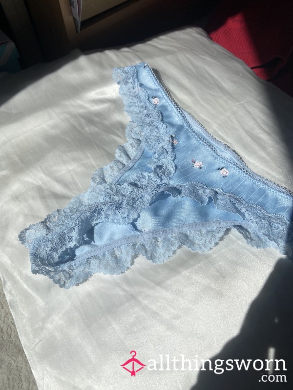 Pretty Little Thong😰💦