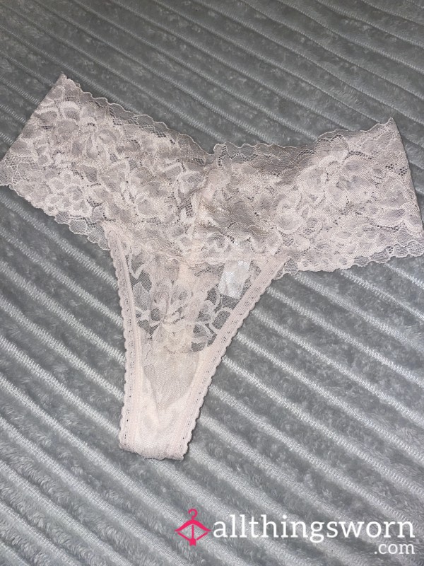 Pretty Panties For A Hot Day 🌸