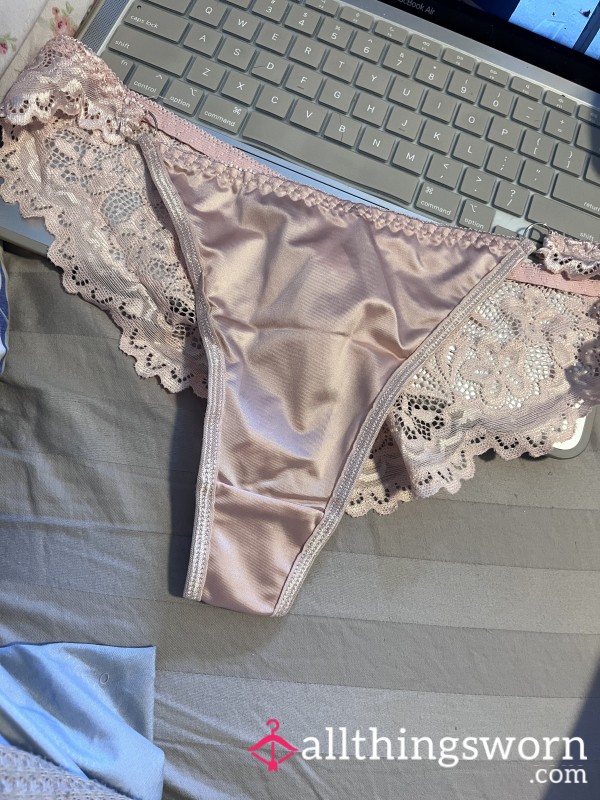 Pretty Peach Panties🍑
