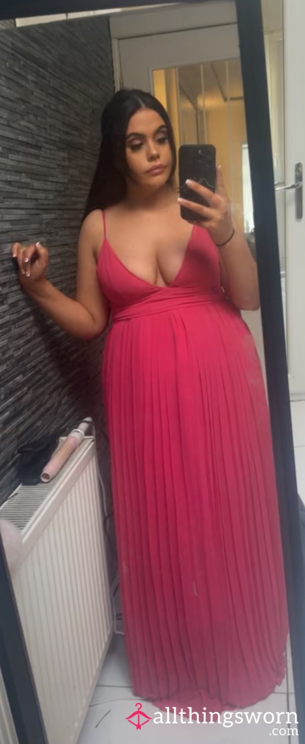 Pretty Pink Dress 🩷😍