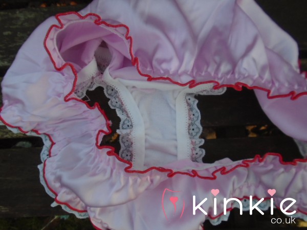 🩷Pretty Pink Silky Feel Panties😏🩷