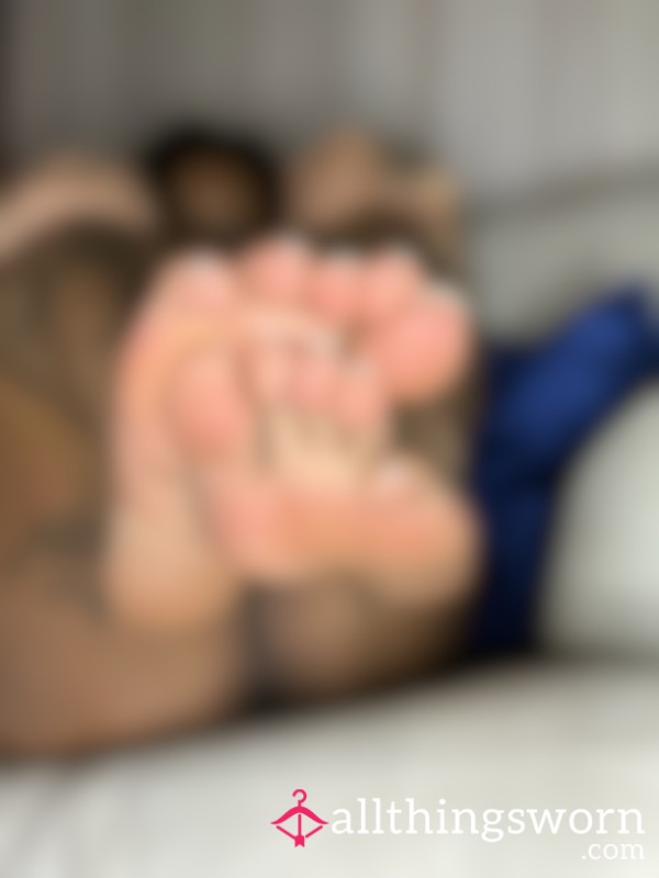 K8's Pretty Pink Toes & Soles 😜