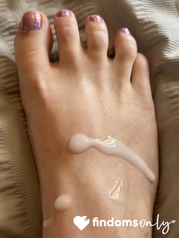 Pretty Pink Toes Get A Rub