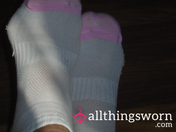 🩷Pretty Pink/White Socks 🩷