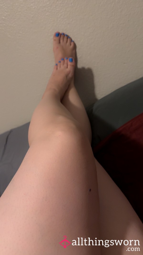 Pretty & Polished Feet Pics!
