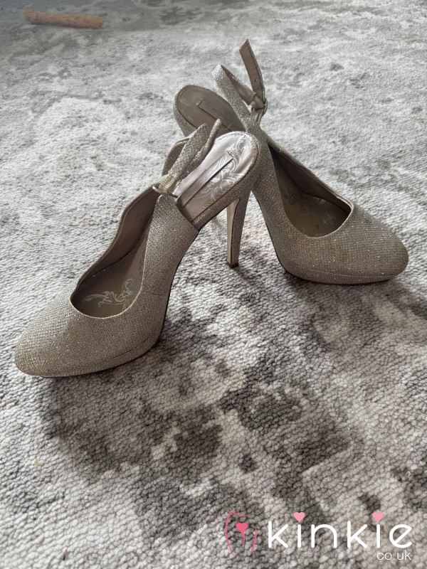 Dirty & Cheap 4.99 !!RUINED ..Princess Sparkle Well Worn Heels