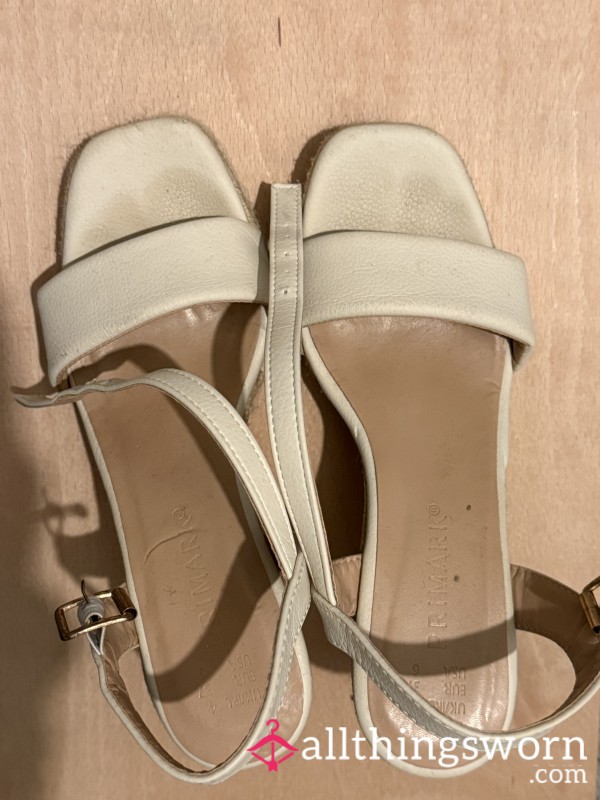 Princess Sta**i’s Worn White Wedges- Worn And Travelled 🤍👠