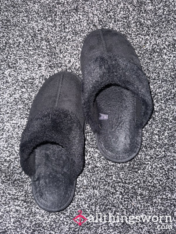 Princess G’s Extremely Worn Black Fluffy Slippers 👣