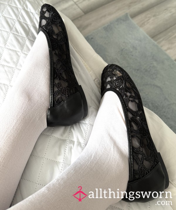 £20 Leather And Lace Design Flats Well-used
