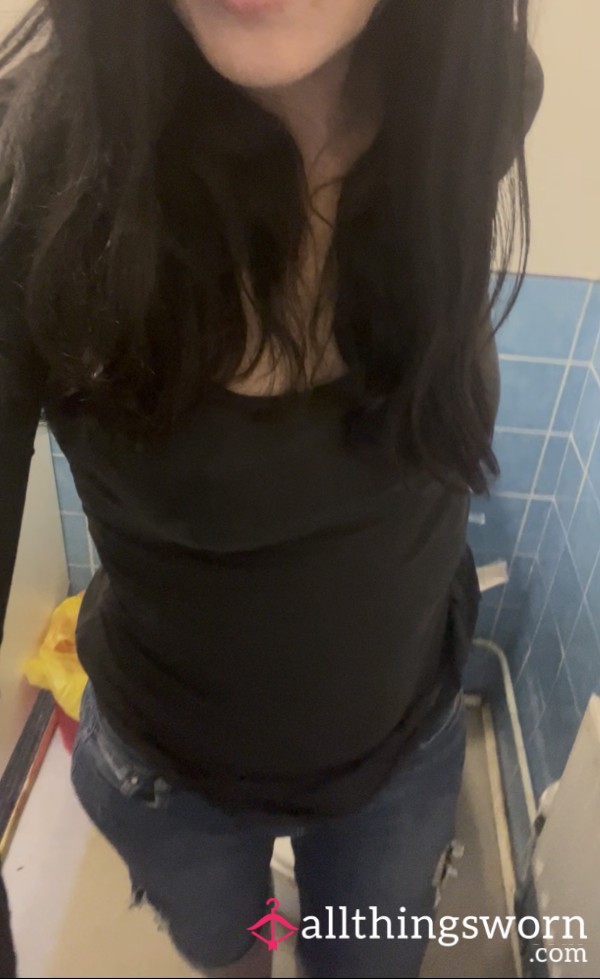 Pub Toilet 🍋, Watch Me Talk To You And P In Public Before Having A Little Rub 😈🔥💦