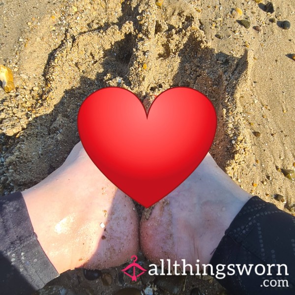 Public Beach Foot Playing
