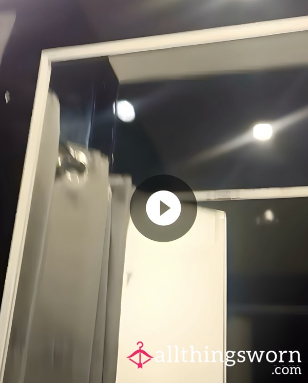 Public Fitting Room Di**o Play, Pre-made Video