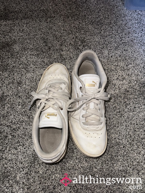 Puma Sneakers