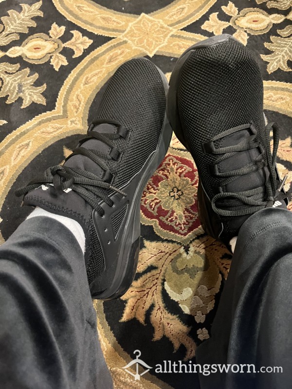 Last Chance Puma Sneakers