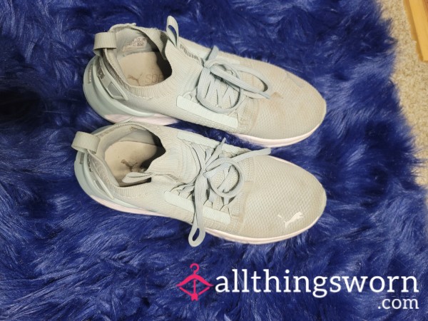 Extremely Worn Puma Running Sneakers (sz8)