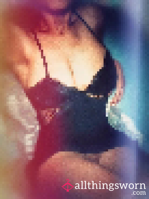 💋 Pure Tease: 10 S**y Photos, No Explicit S**.