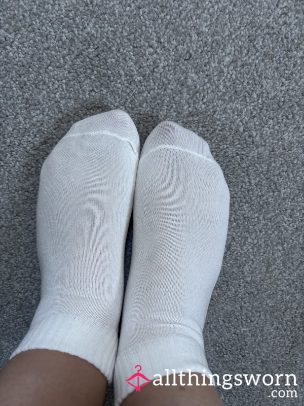 Pure White Socks 🧦