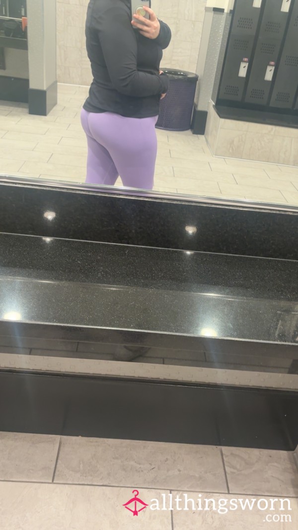 Gym Leggings With A Hole You’d Have To Bend Me Over To See 🤭😈
