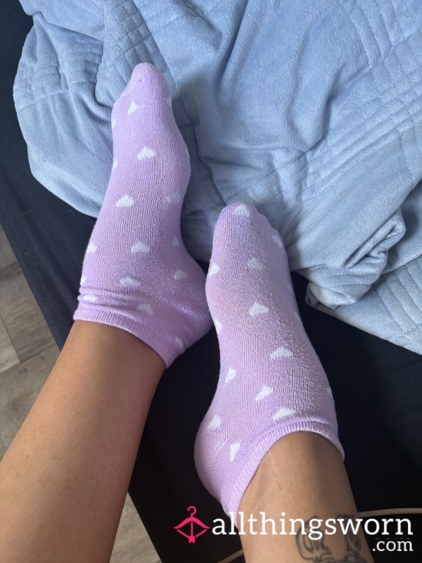 Purple Ankle Socks With White Hearts
