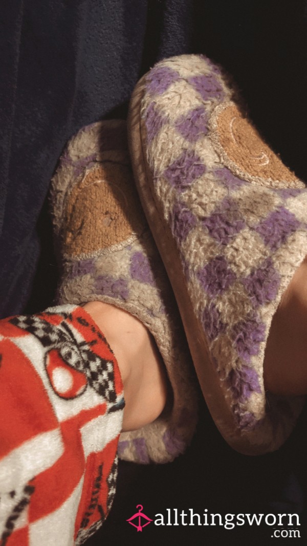 Purple Fuzzy Size 9 Slippers