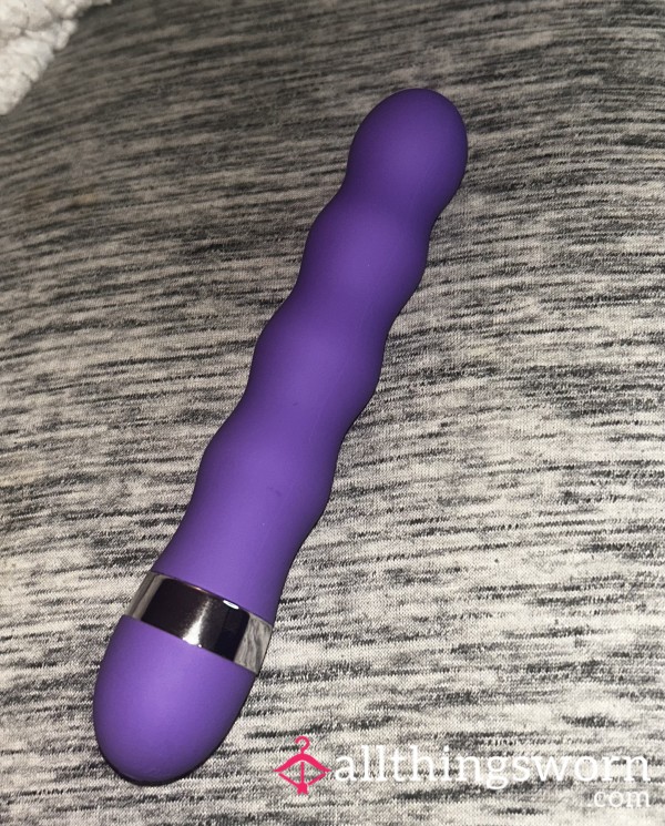 Purple Vibrating Di**o