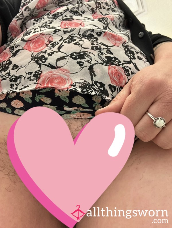 Pu**y Flashing In Clothes