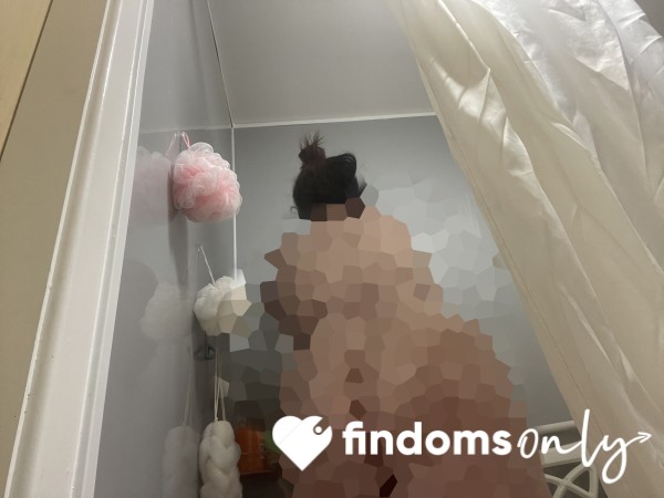 Pu**y Free 🆓 Bath / Shower 🛁😂highly Pixelated Image Set 📸😋your Ultimate Denial Fuel😈