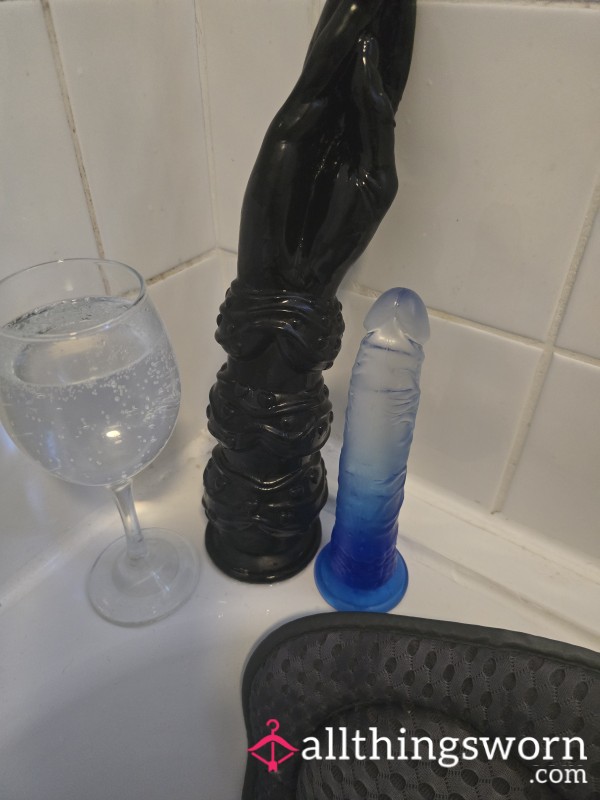 4 Mins Pu**y Play N Squirting With Di**o In Bath